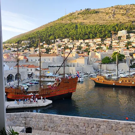 Brand New With Old Port View- Mala Vrata Apartamento
