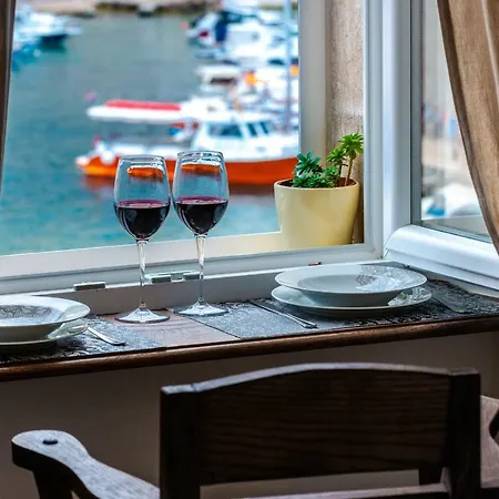 Brand New With Old Port View- Mala Vrata Apartament